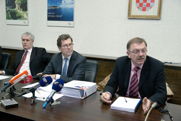 2011. 12. 12. - ZAIC nudi 87 2 miljuna eura stalne koncesijske naknade za Zracnu luku Zagreb